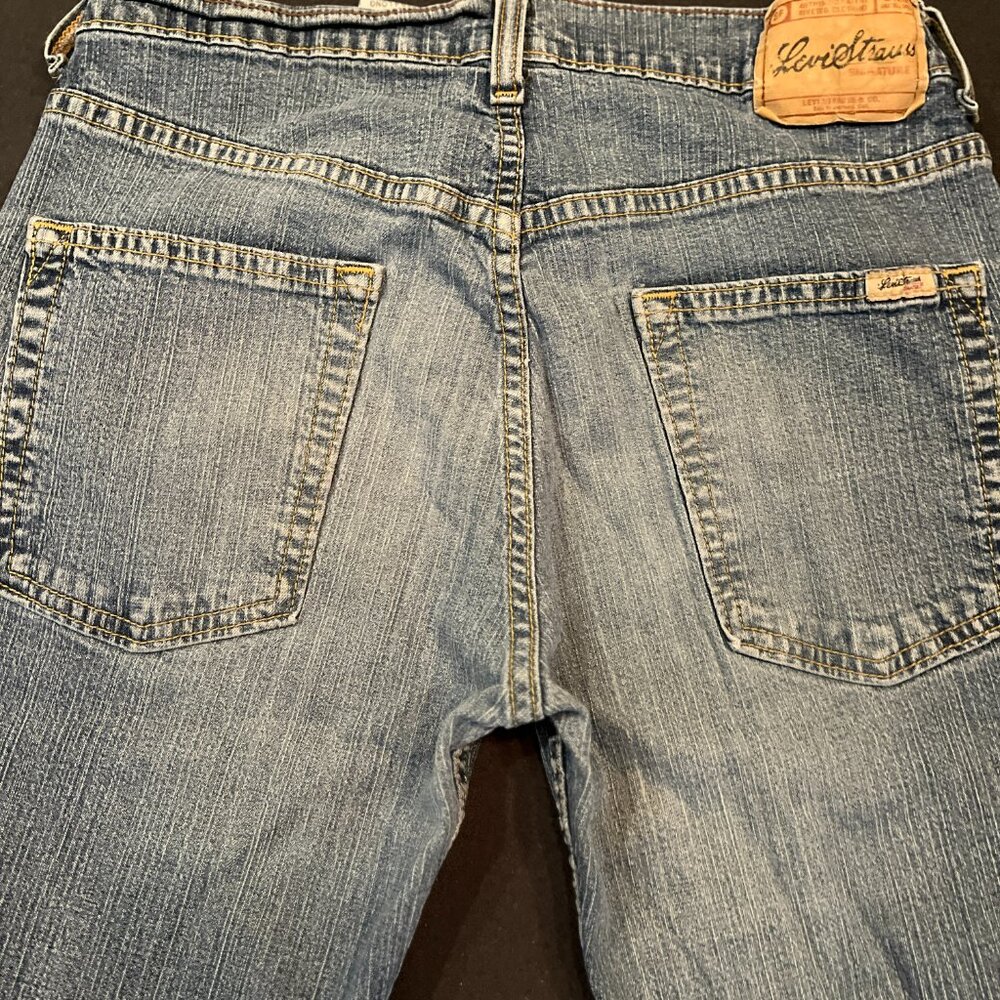 Levi Strauss Signature Women's Stretch Low Rise Bootcut – size 4 Long